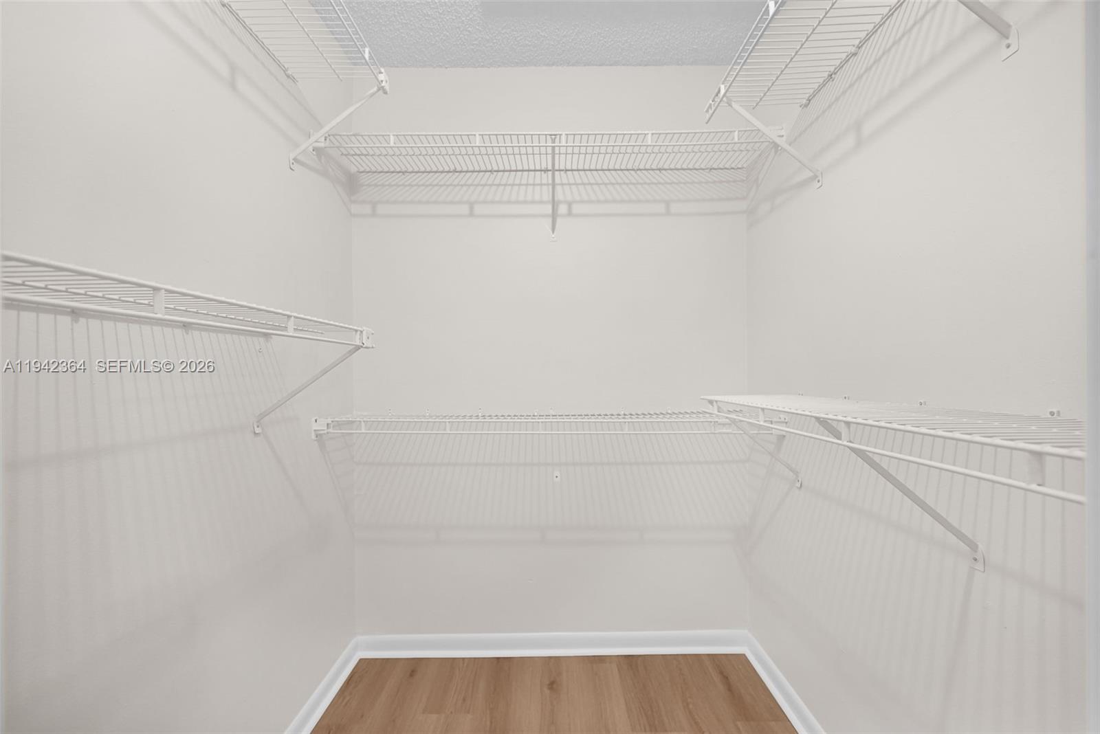 CONDOMINIUM 7 OF LIGHTHOU - Residential