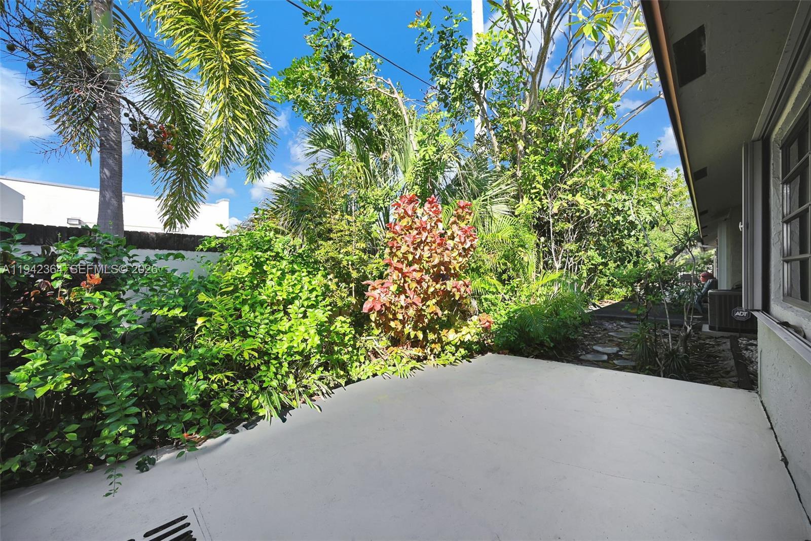 CONDOMINIUM 7 OF LIGHTHOU - Residential