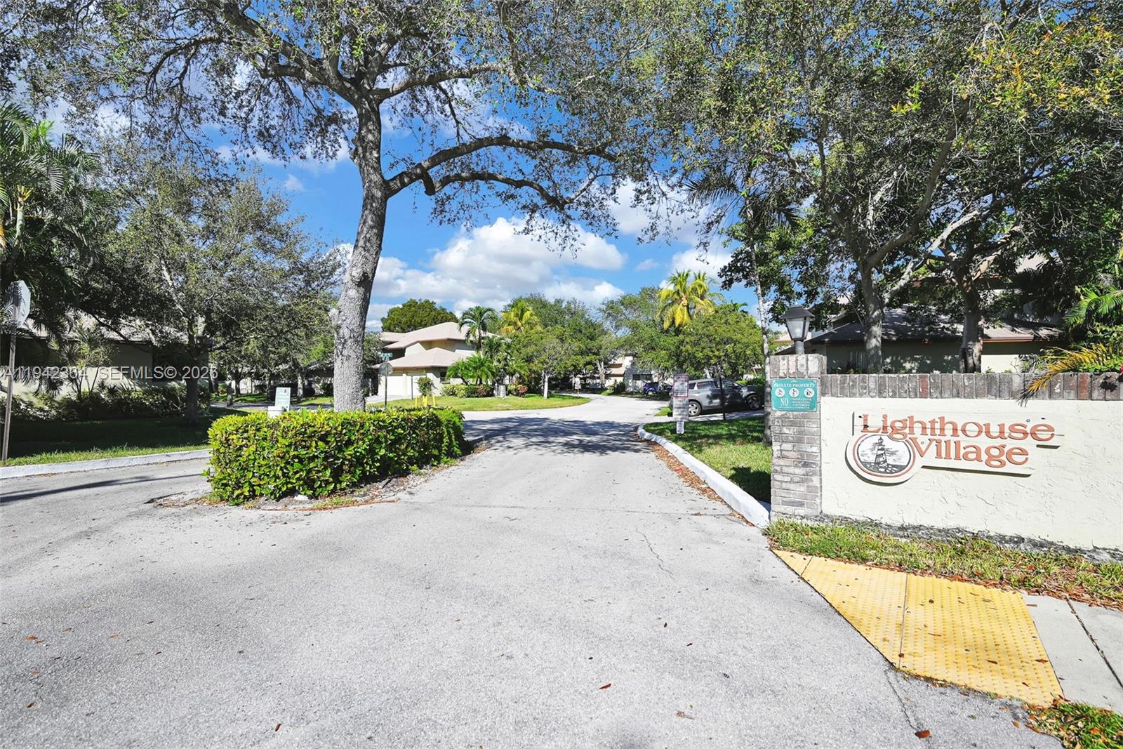 CONDOMINIUM 7 OF LIGHTHOU - Residential