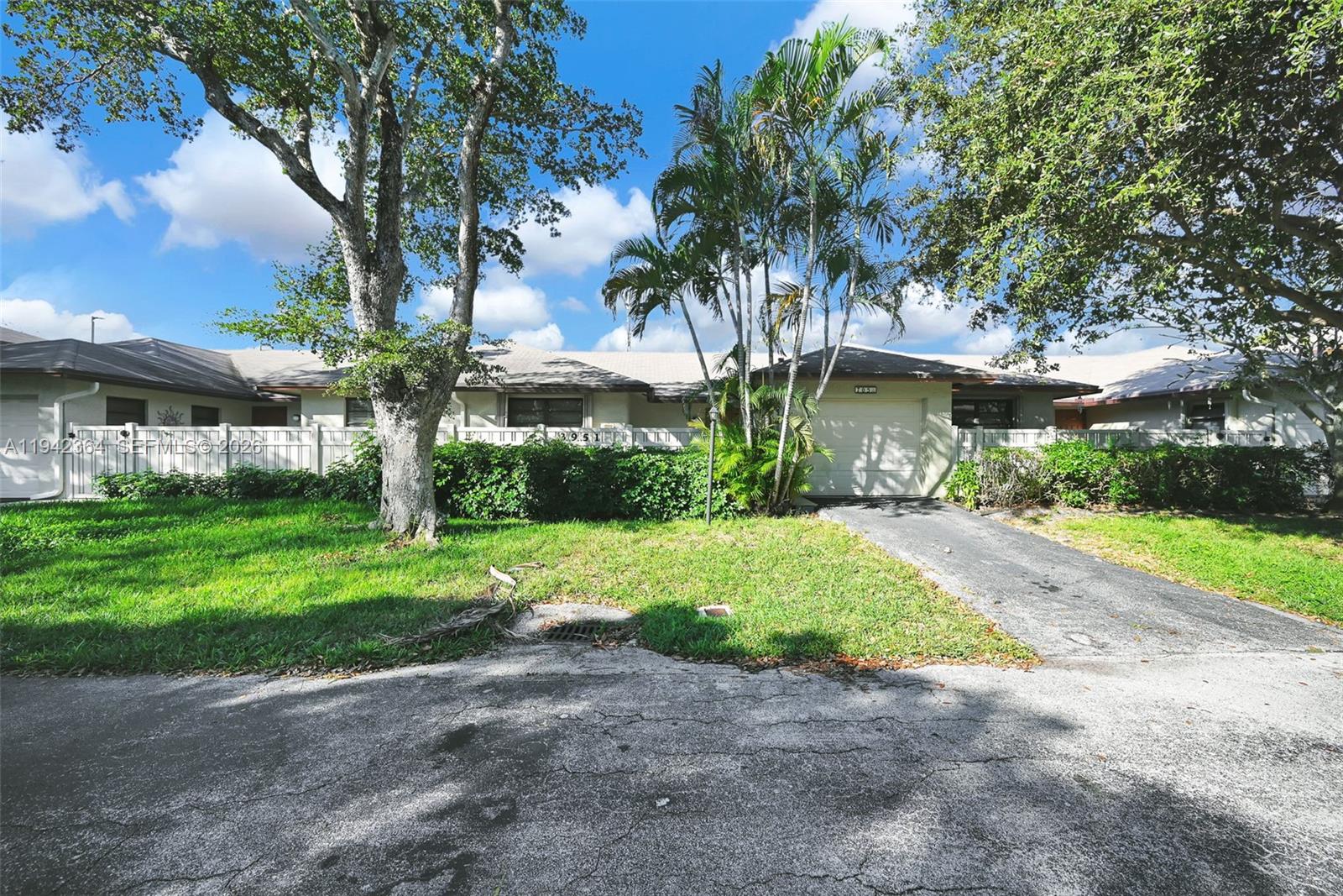 CONDOMINIUM 7 OF LIGHTHOU - Residential