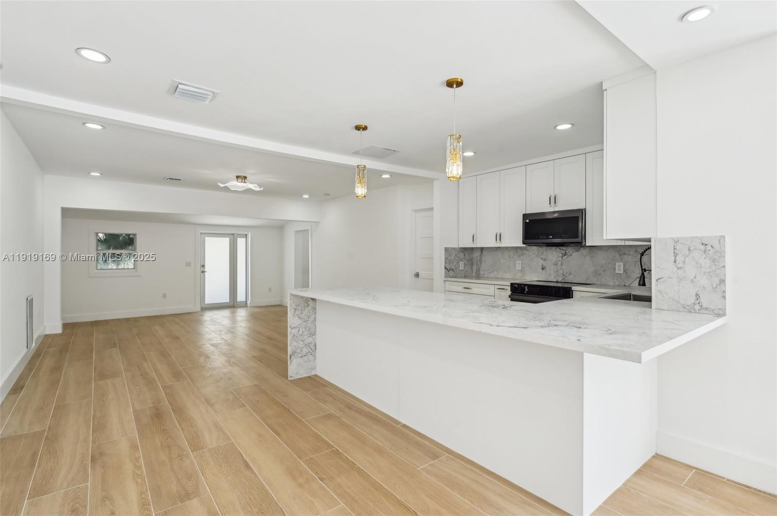 FLAMINGO PARK SEC - Residential