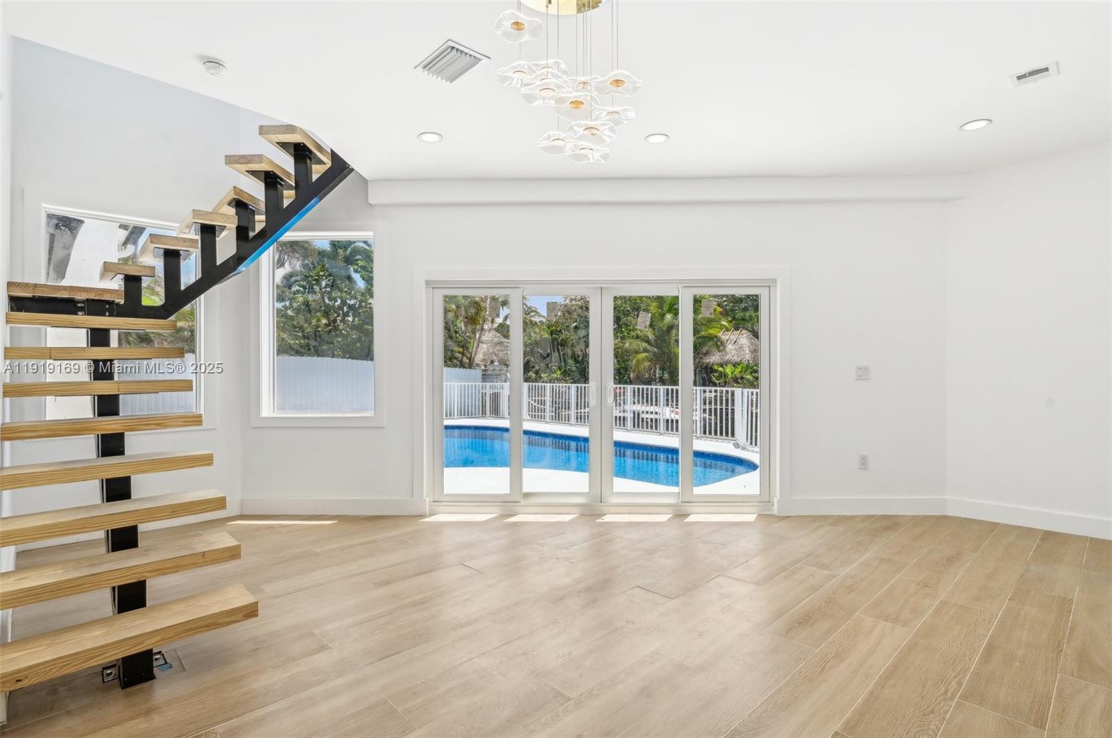 FLAMINGO PARK SEC - Residential