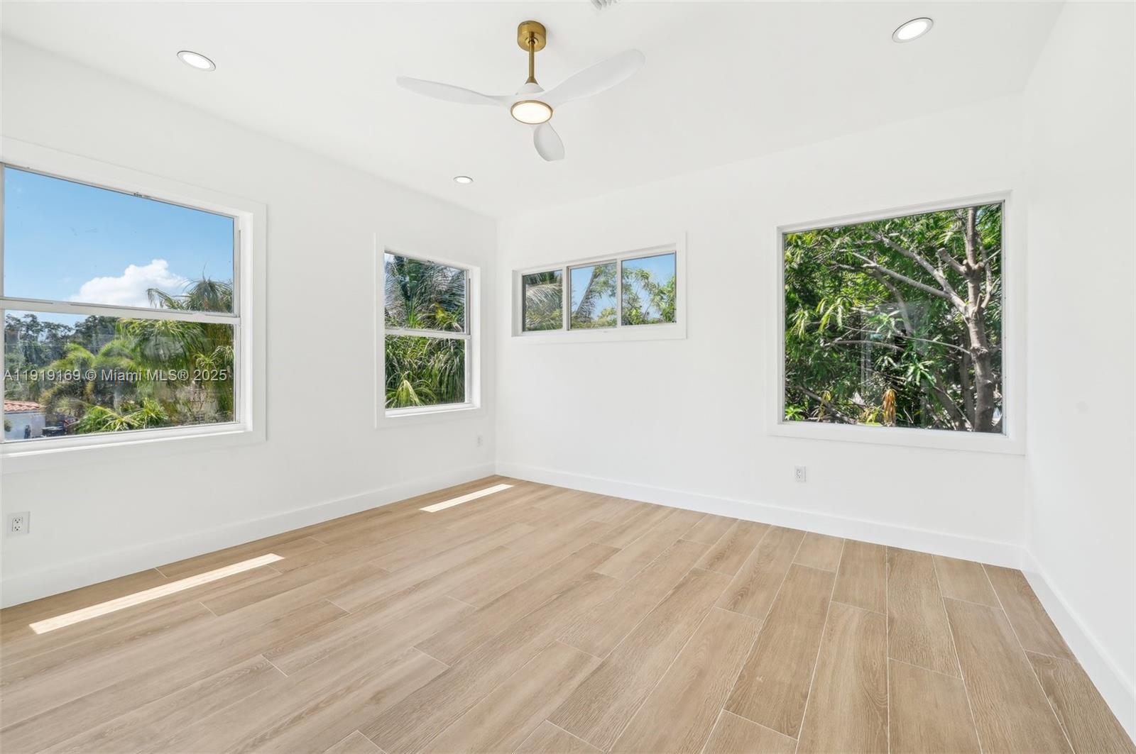 FLAMINGO PARK SEC - Residential