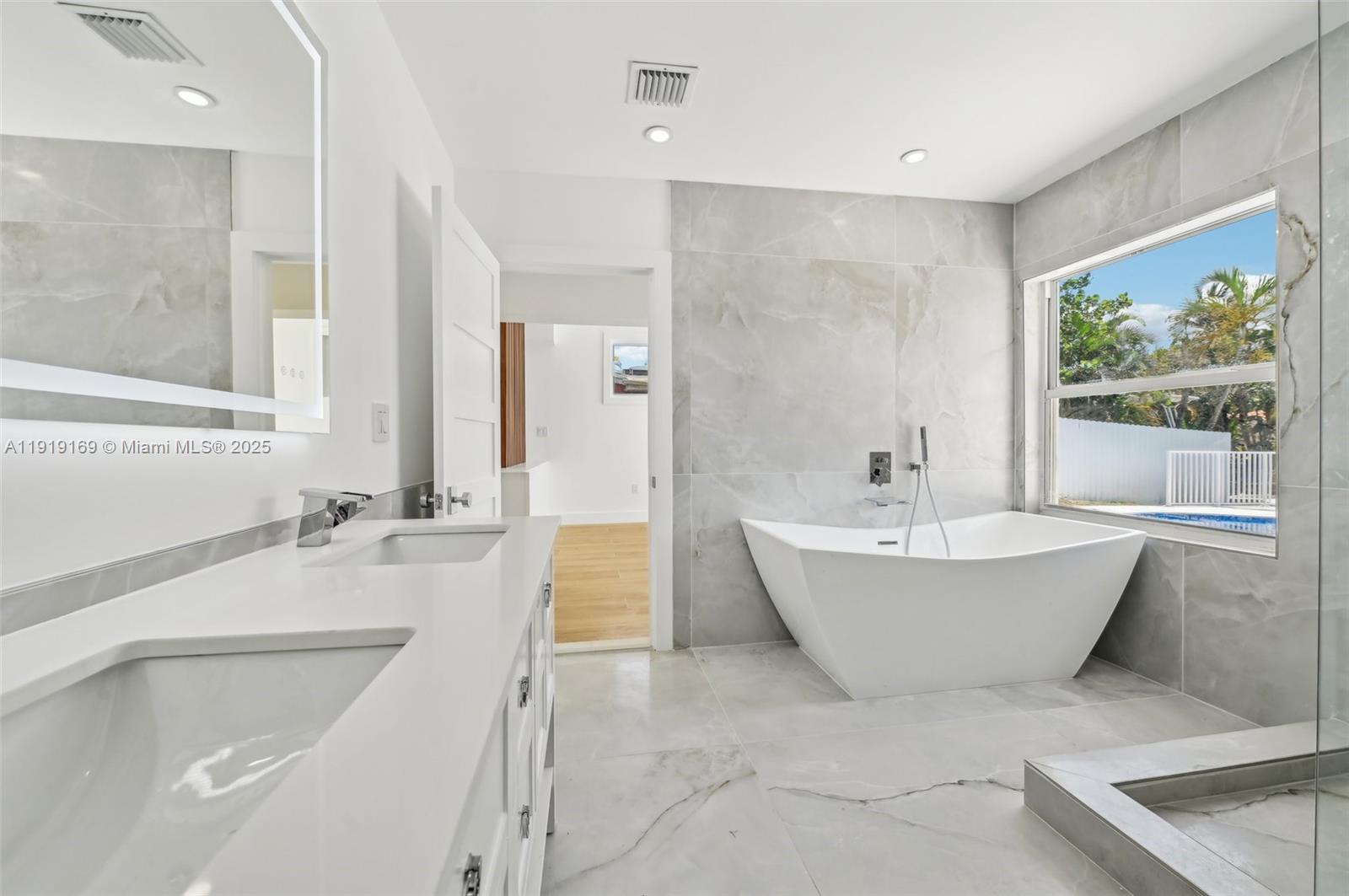 FLAMINGO PARK SEC - Residential