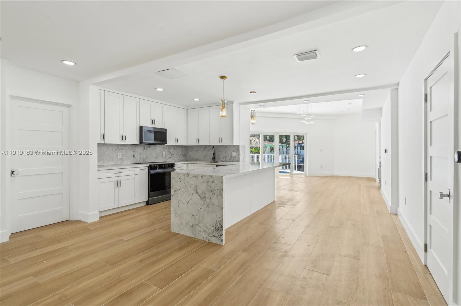 FLAMINGO PARK SEC - Residential