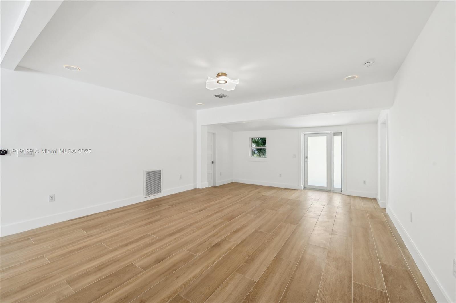 FLAMINGO PARK SEC - Residential