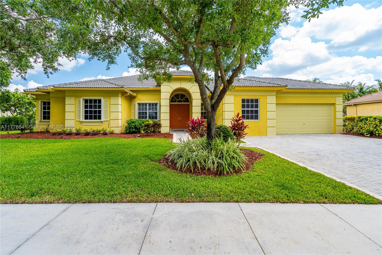 Property for Sale at 4148 Sw 130th Ave, Davie, Broward County, Florida - Bedrooms: 5 
Bathrooms: 4  - $1,800,000