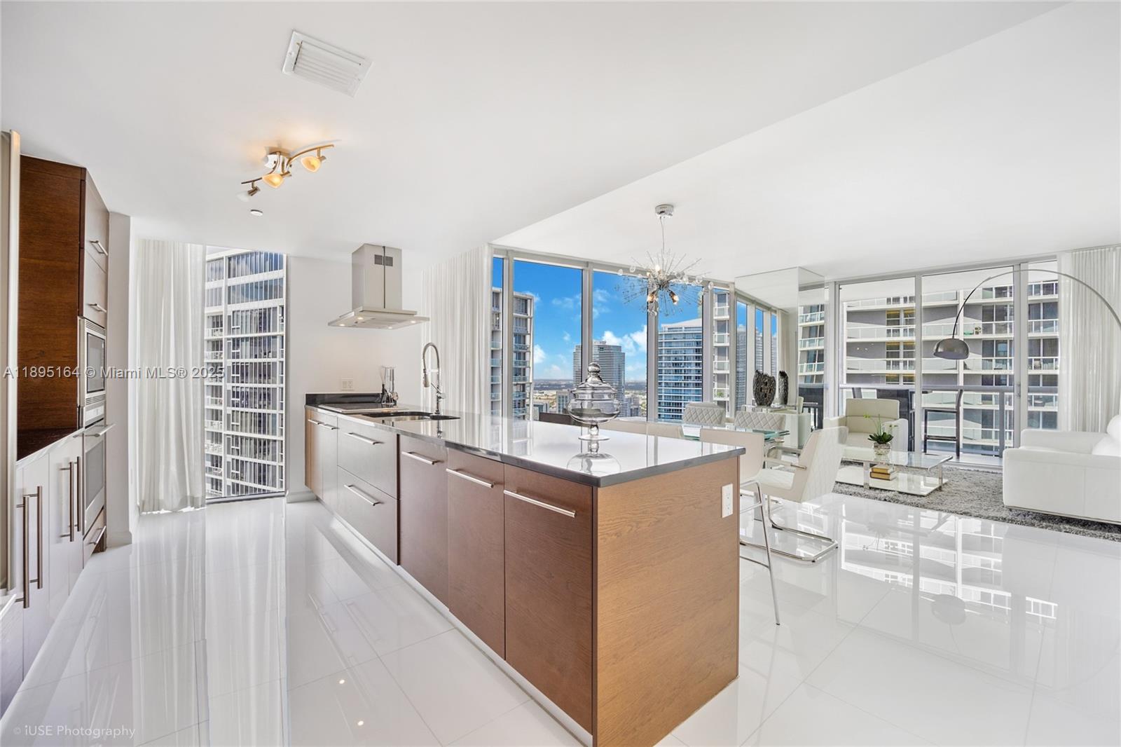 495 Brickell Ave 4710