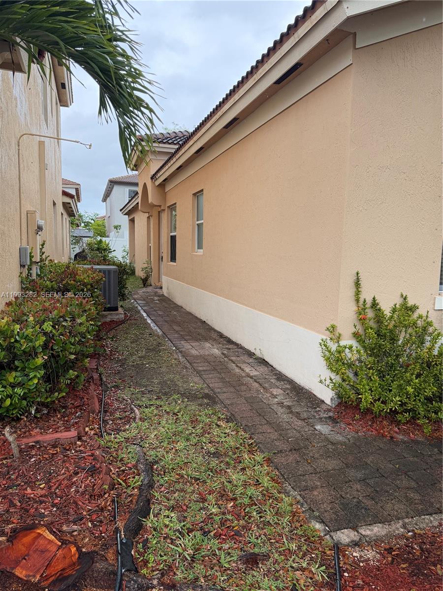PORTOFINO PALMS - Residential