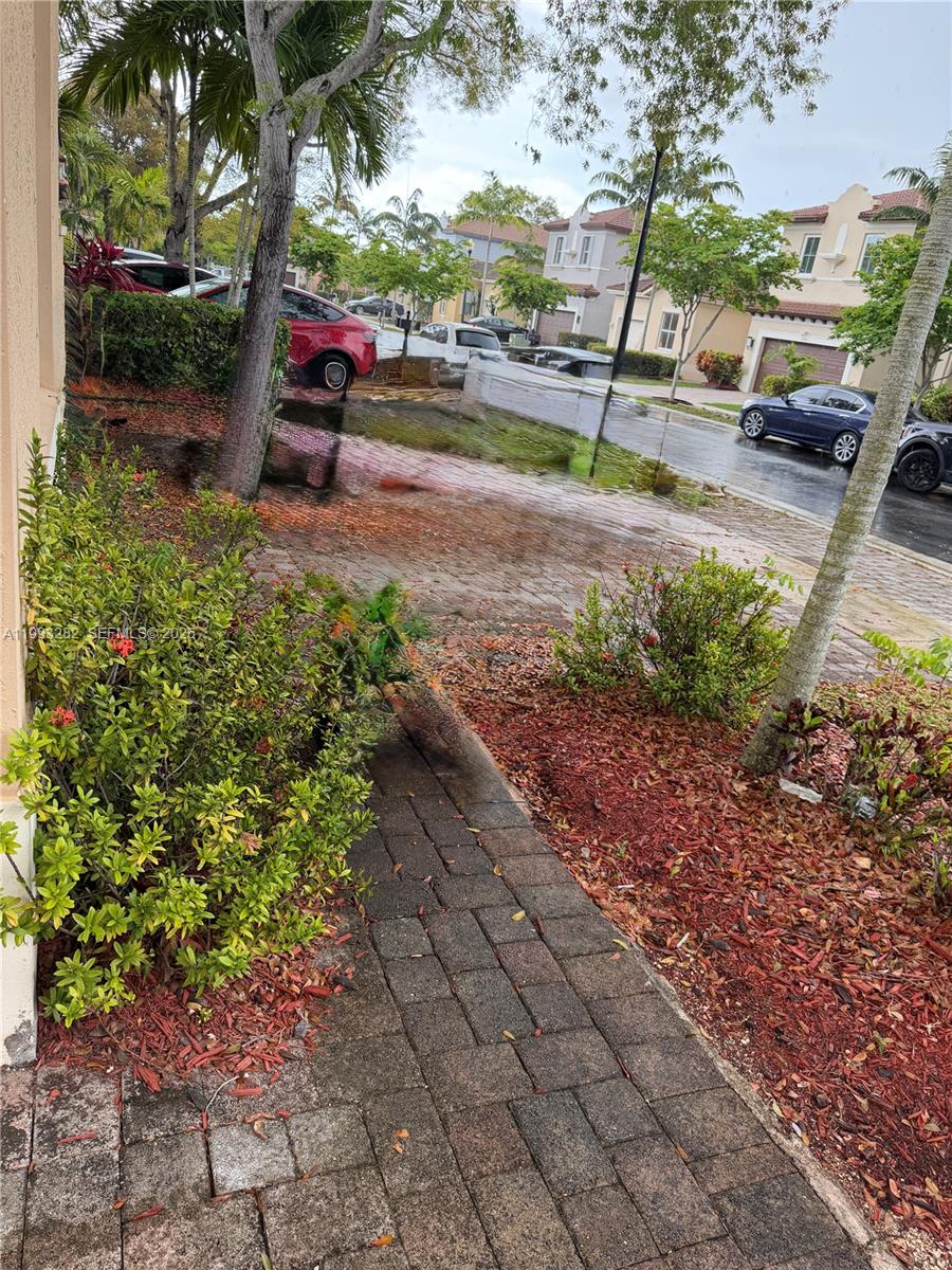 PORTOFINO PALMS - Residential