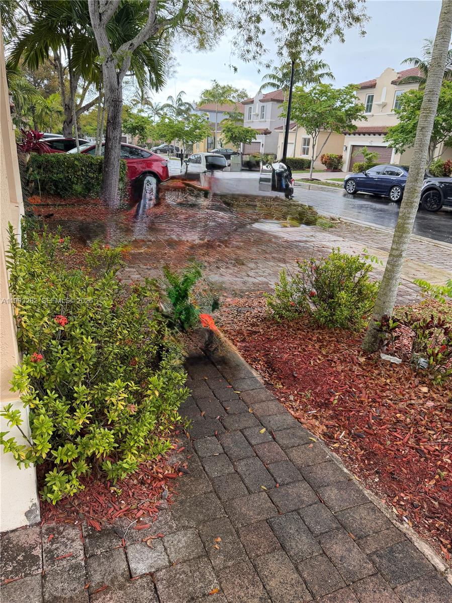PORTOFINO PALMS - Residential