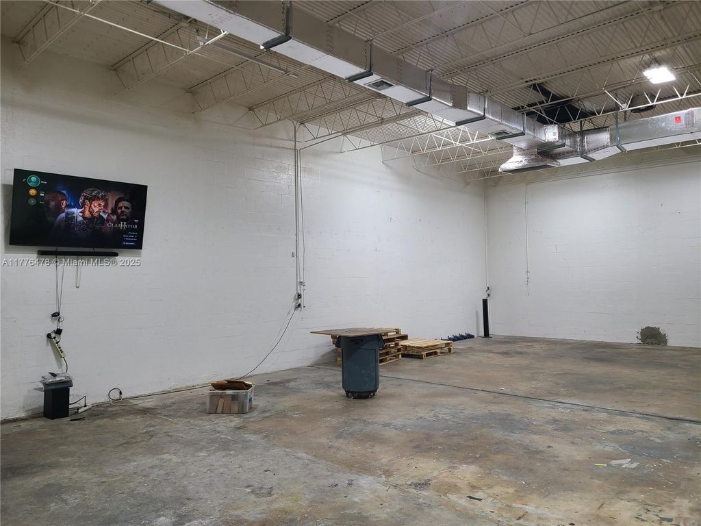 Photo of 224 SW 33rd St #224, Fort Lauderdale, FL 33315 (MLS # A11776478)