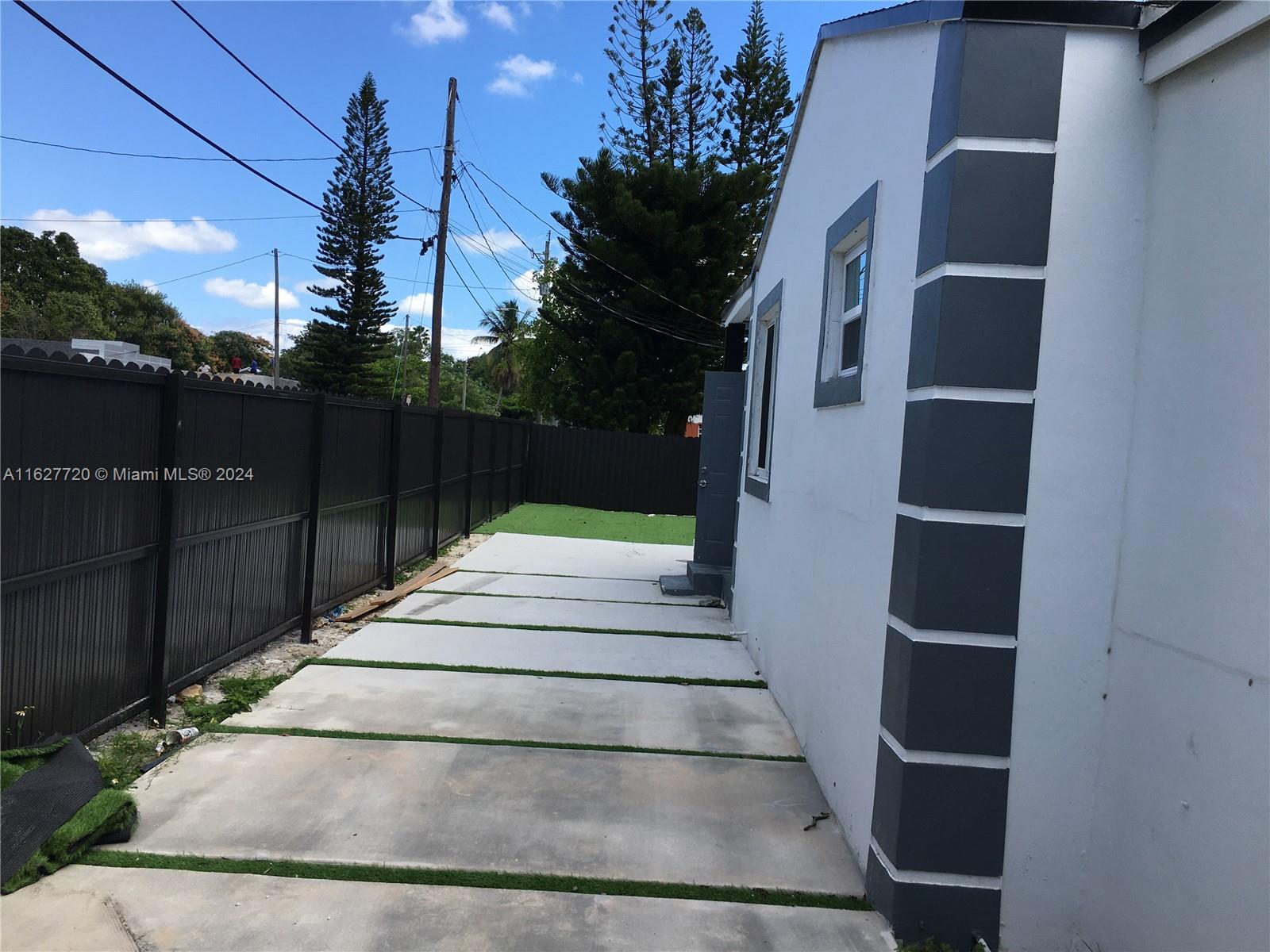 HIGH RIDGE PARK - Residential