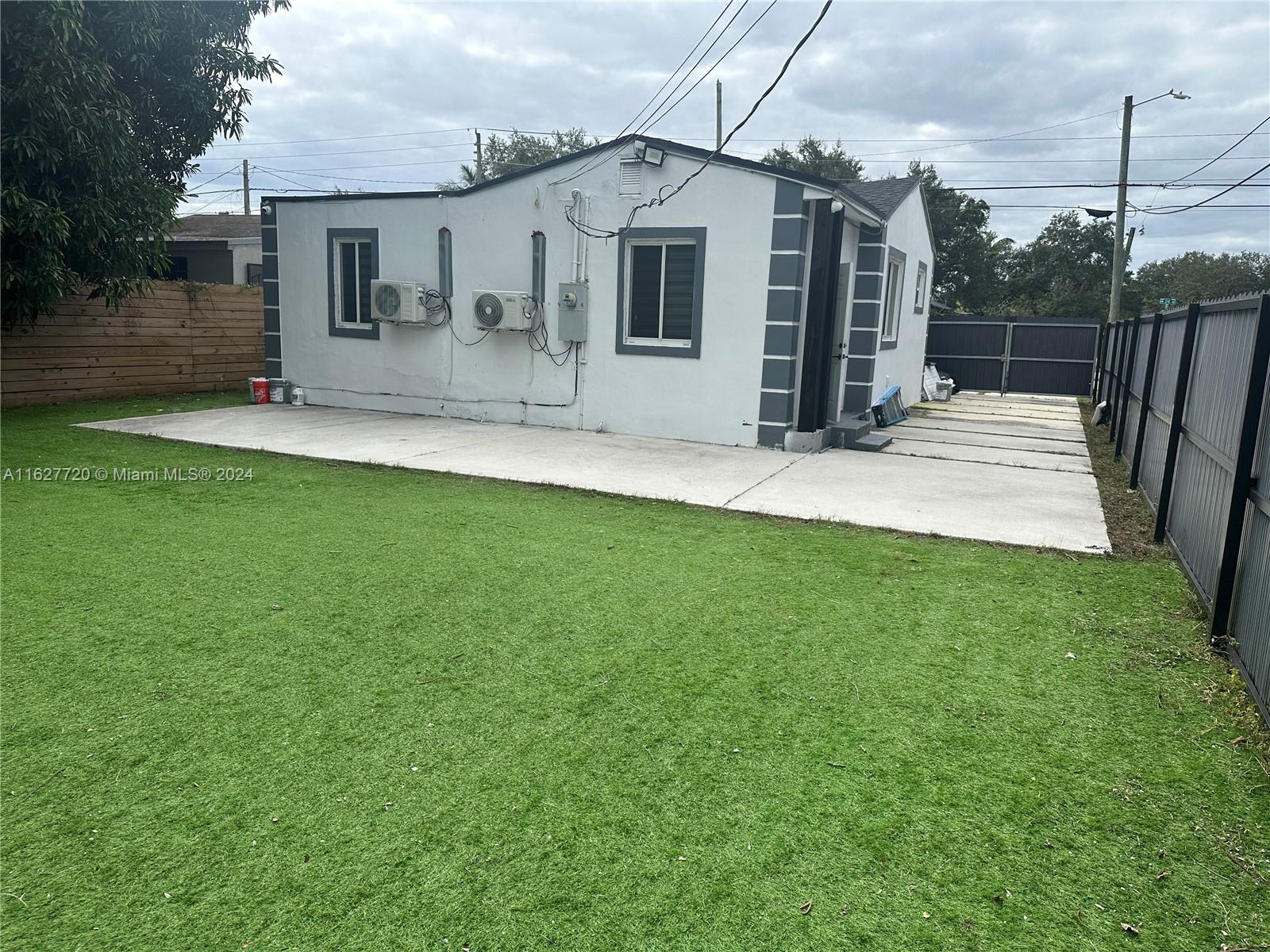 HIGH RIDGE PARK - Residential