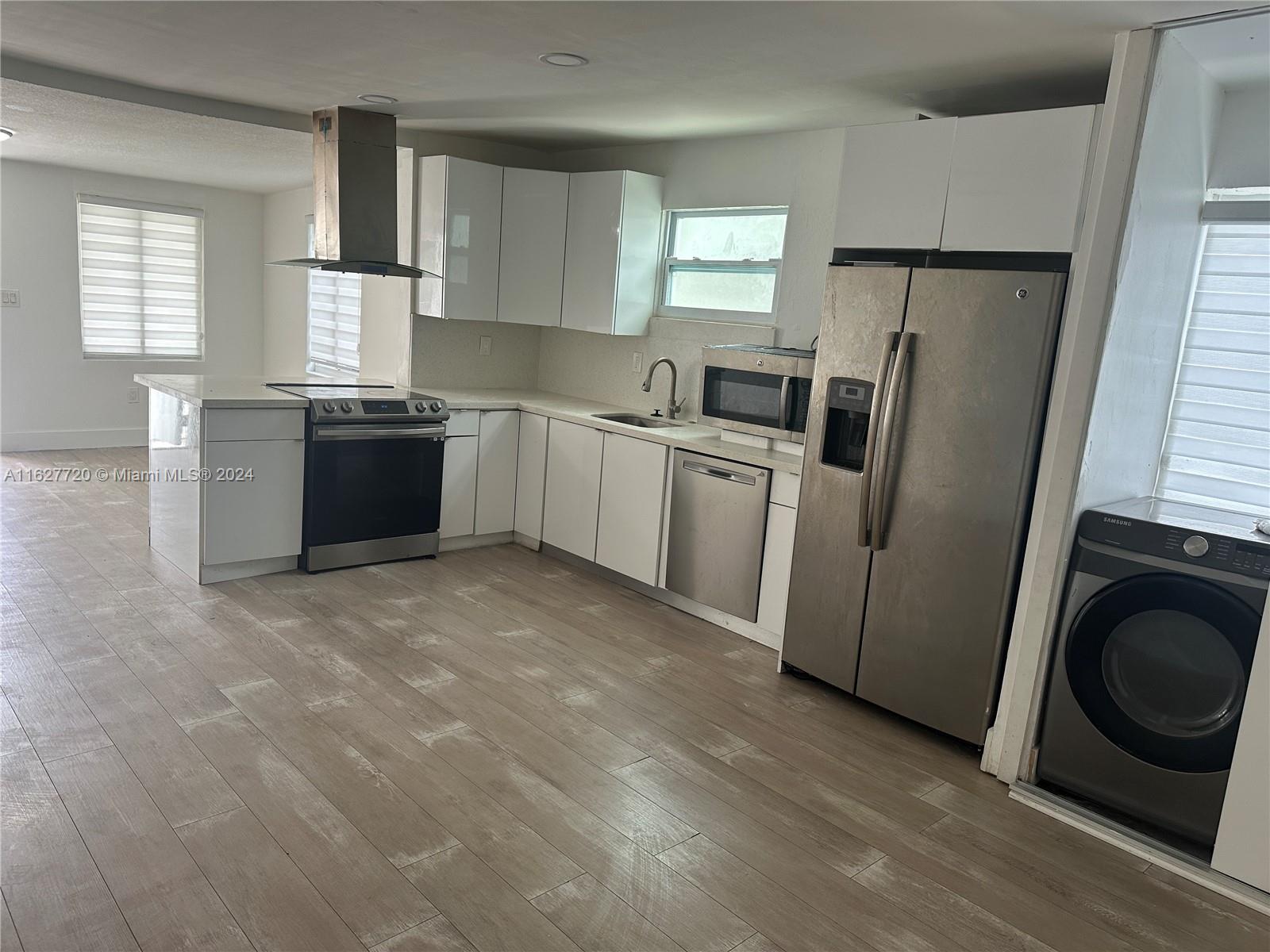 HIGH RIDGE PARK - Residential