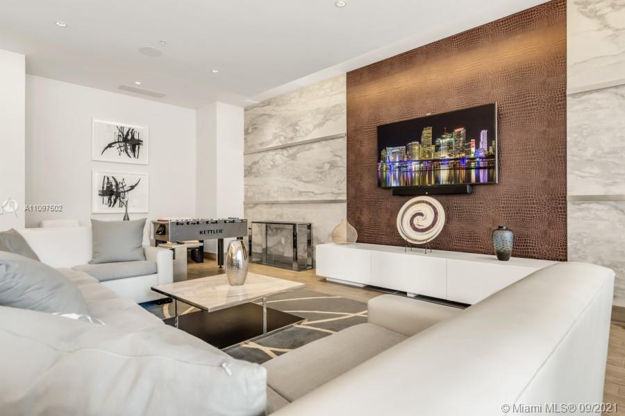 NINE AT MARY BRICKELL VILL - Residential