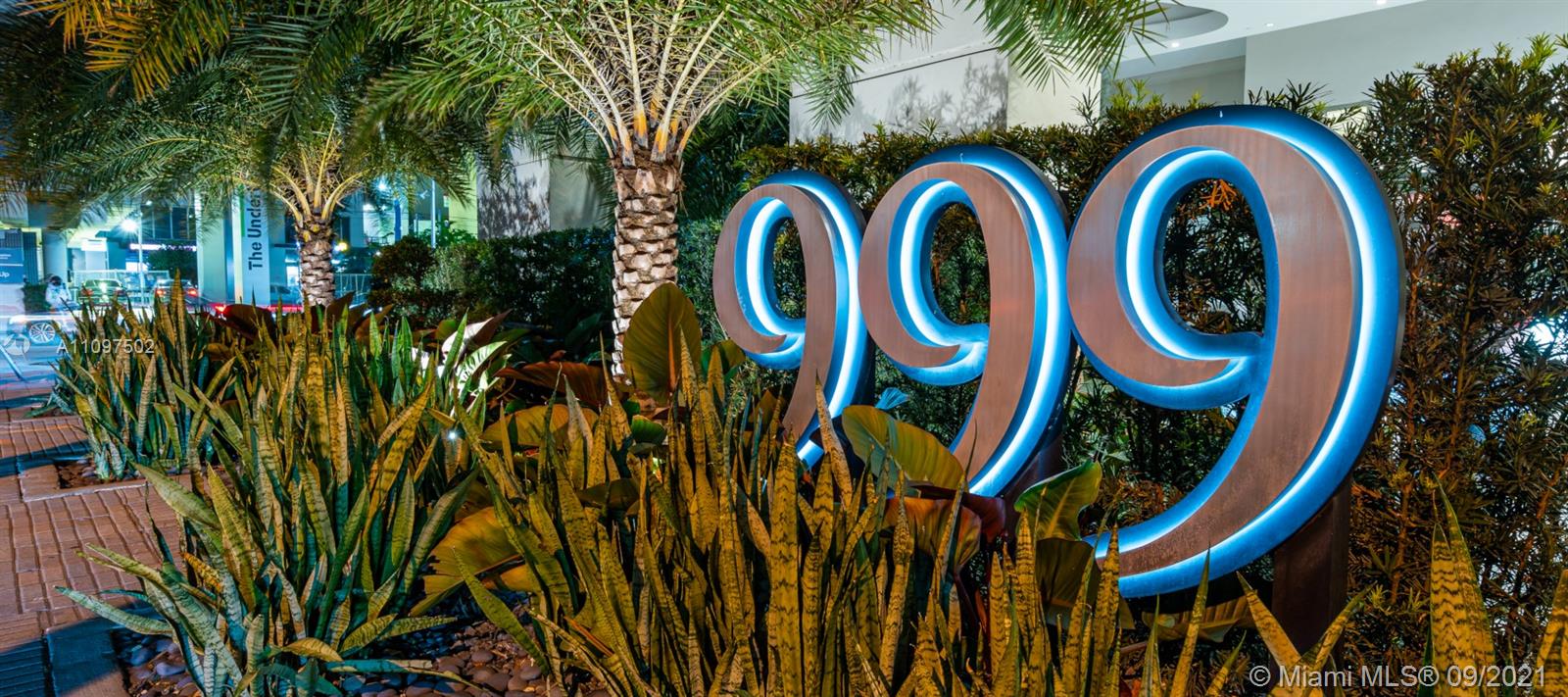 NINE AT MARY BRICKELL VILL - Residential