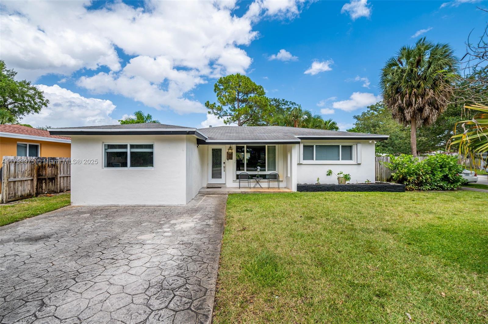 Rental Property at 1620 Sw 33rd Ave, Fort Lauderdale, Broward County, Florida - Bedrooms: 3 
Bathrooms: 2  - $3,800 MO.