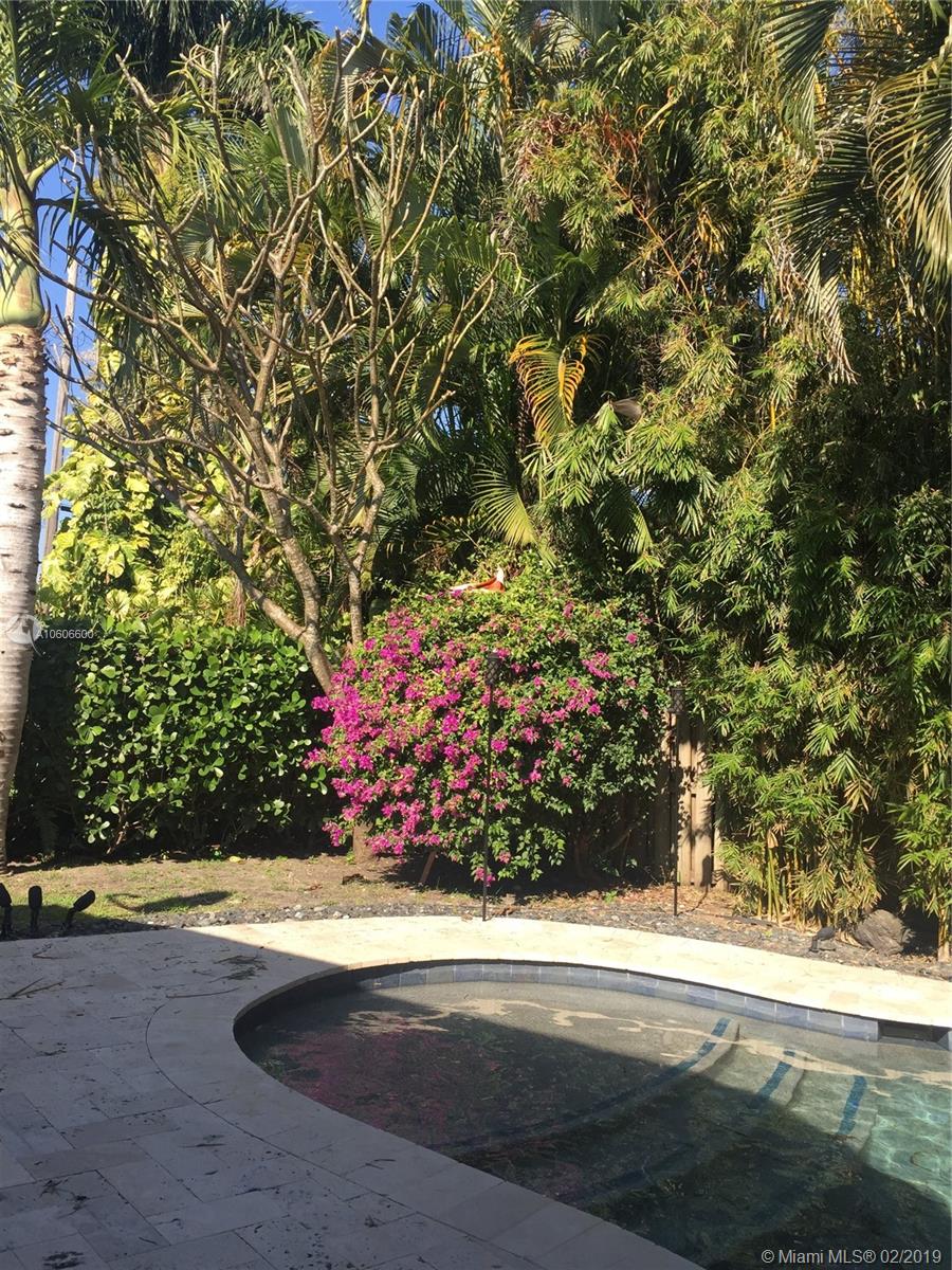 Hollywood Place - Residential