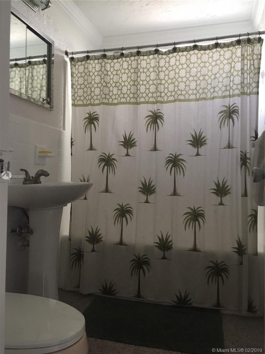 Hollywood Place - Residential