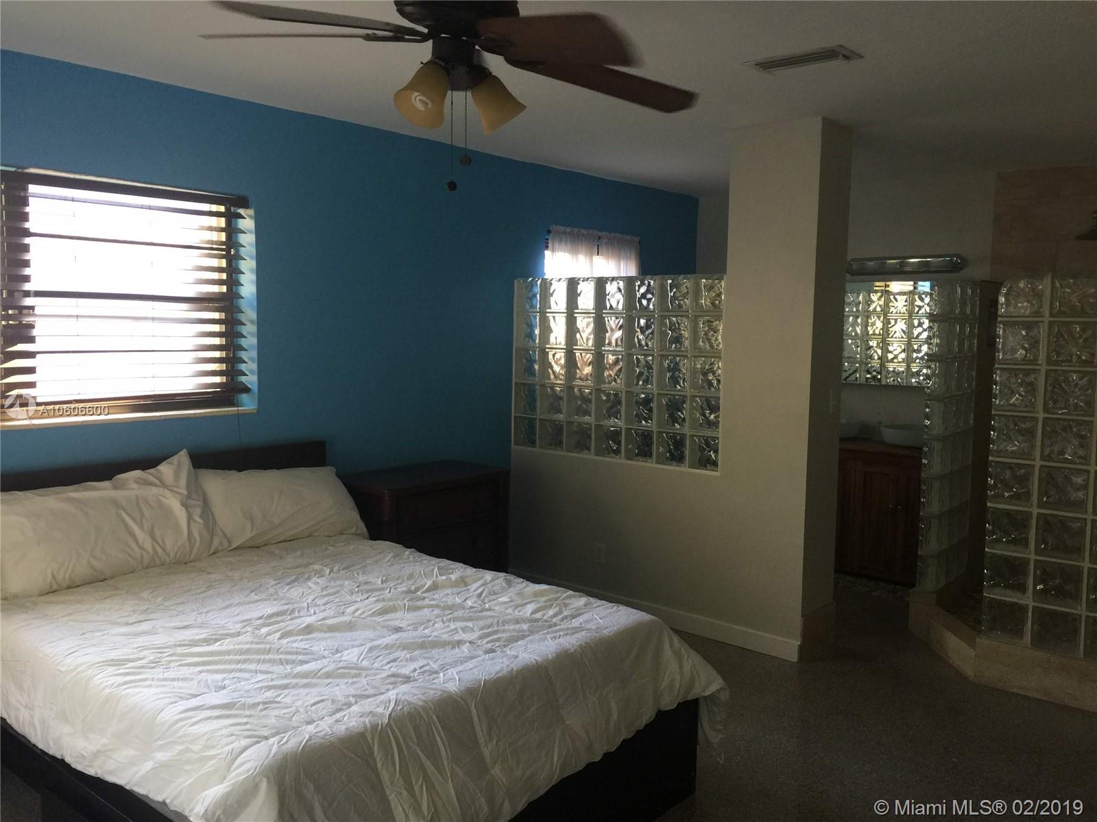 Hollywood Place - Residential