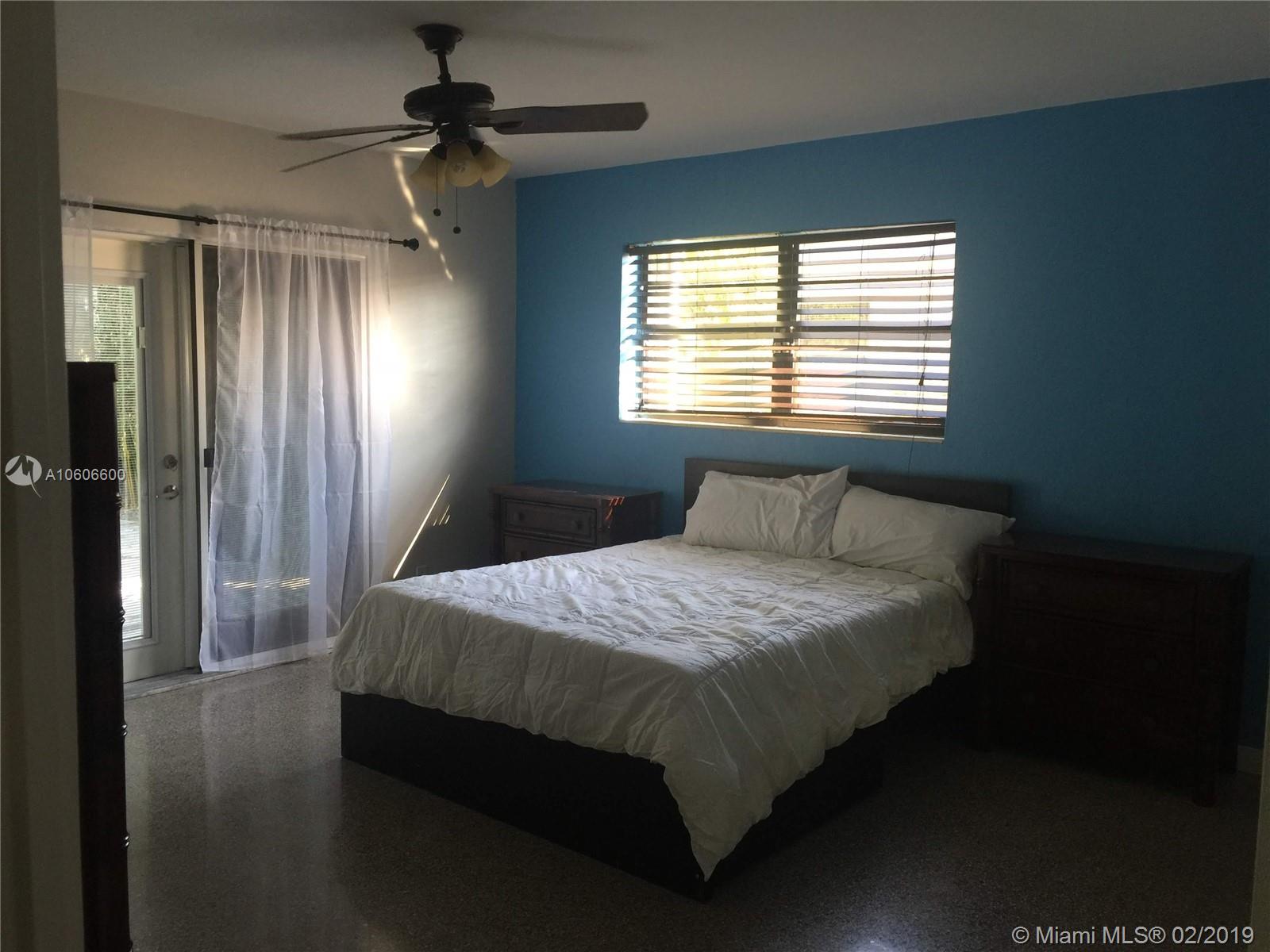 Hollywood Place - Residential