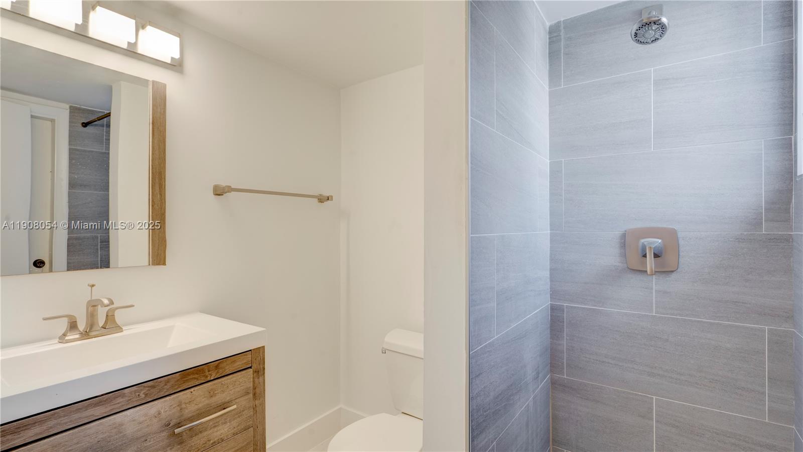 WINONA PARK - Residential Lease