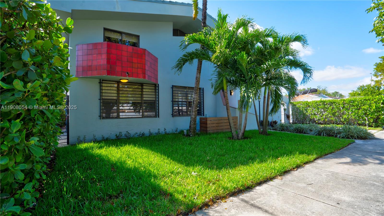 WINONA PARK - Residential Lease