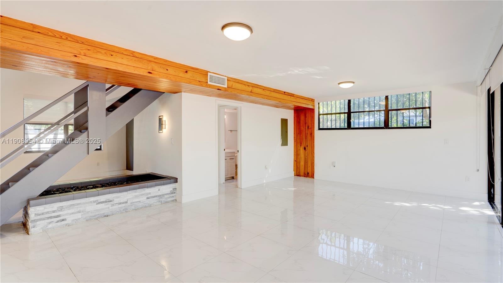 WINONA PARK - Residential Lease