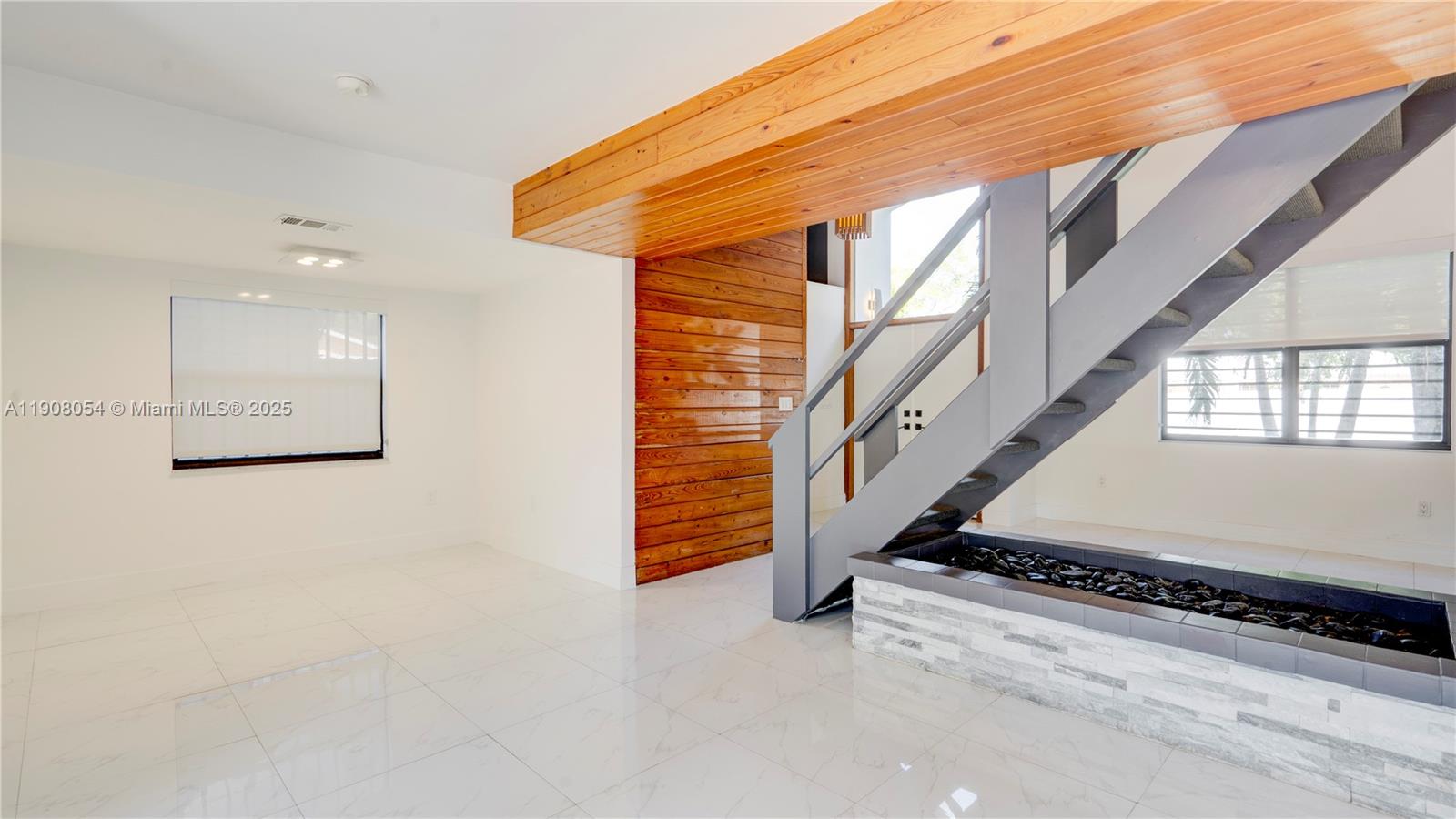 WINONA PARK - Residential Lease