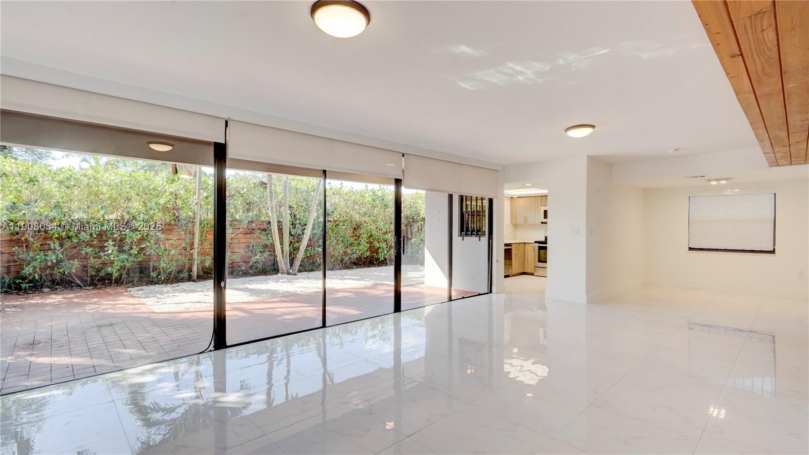 WINONA PARK - Residential Lease