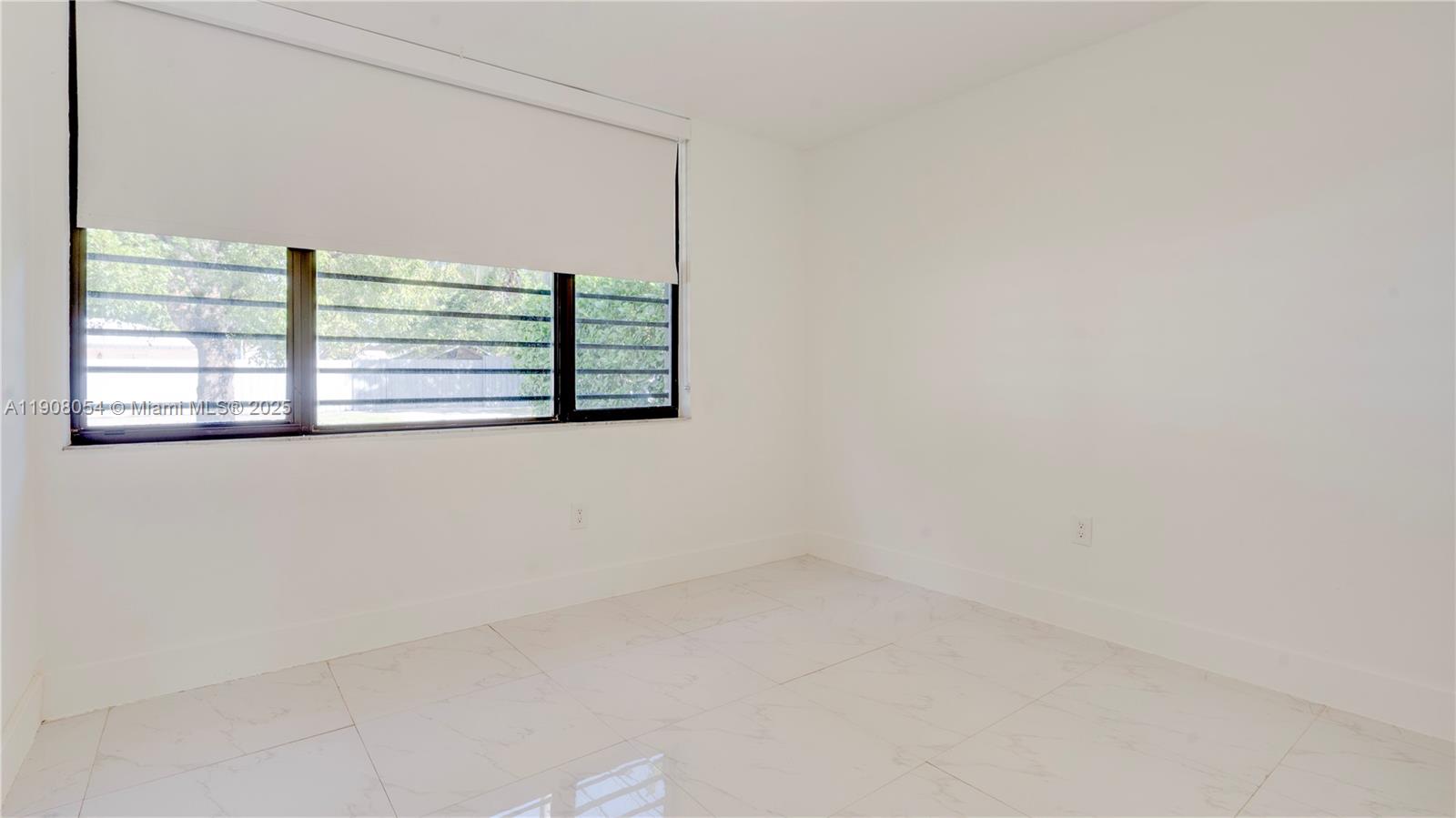 WINONA PARK - Residential Lease