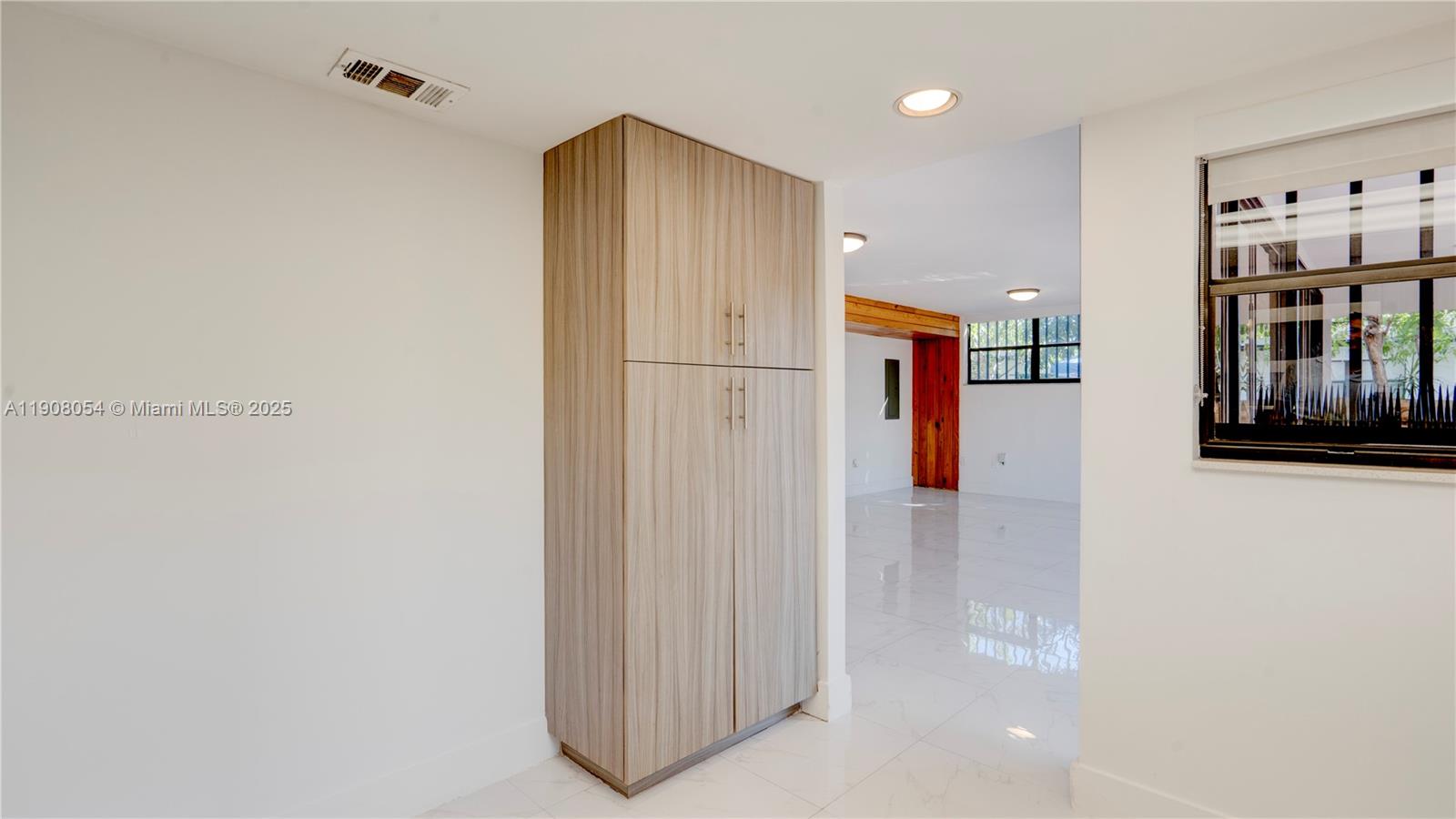 WINONA PARK - Residential Lease