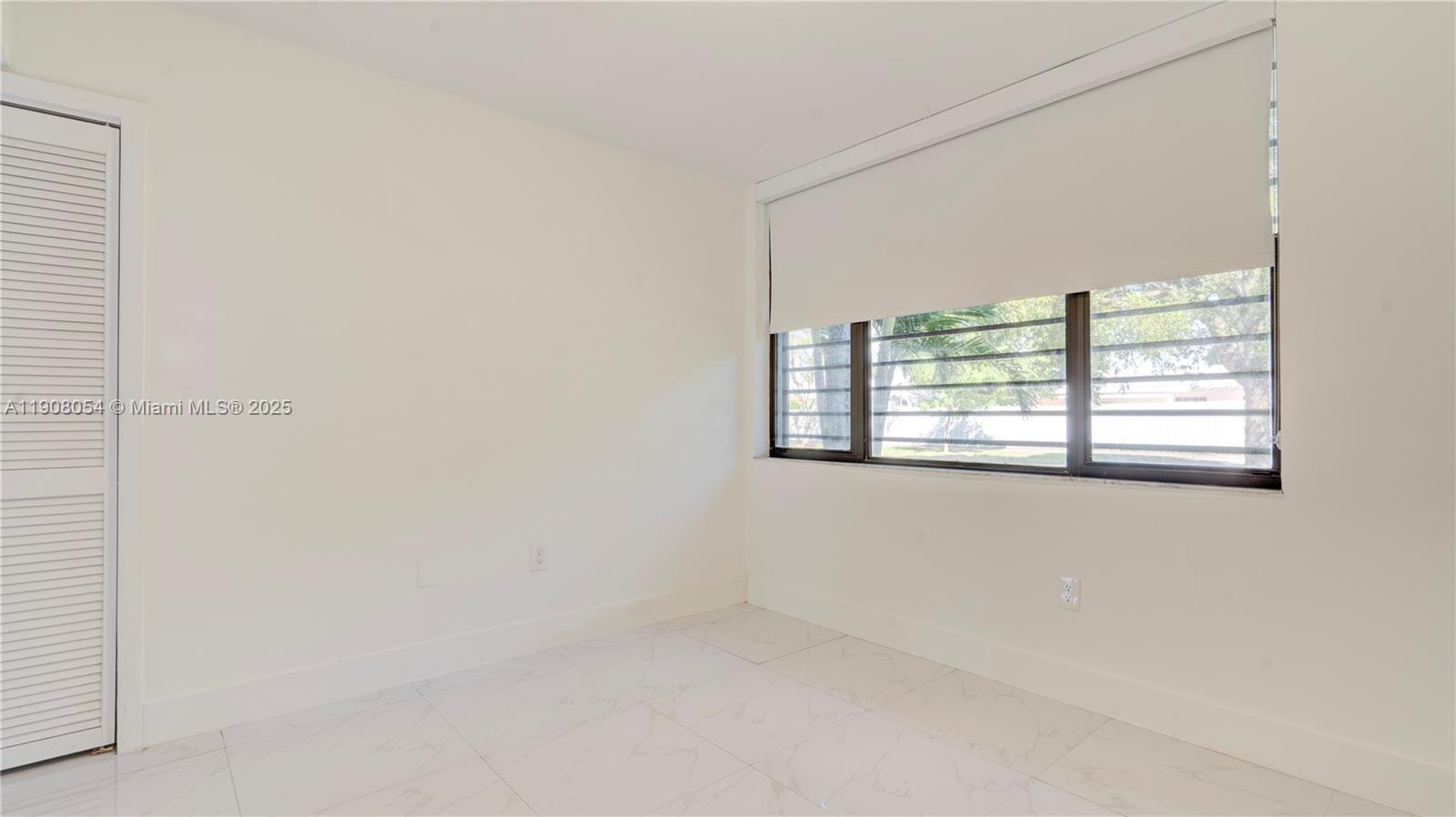 WINONA PARK - Residential Lease