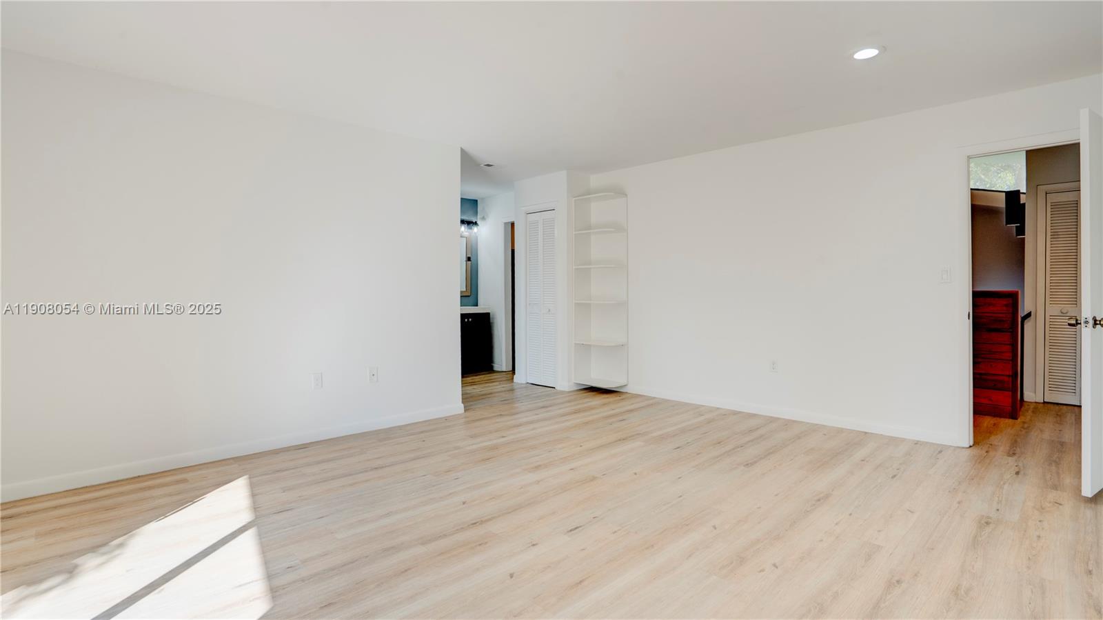 WINONA PARK - Residential Lease