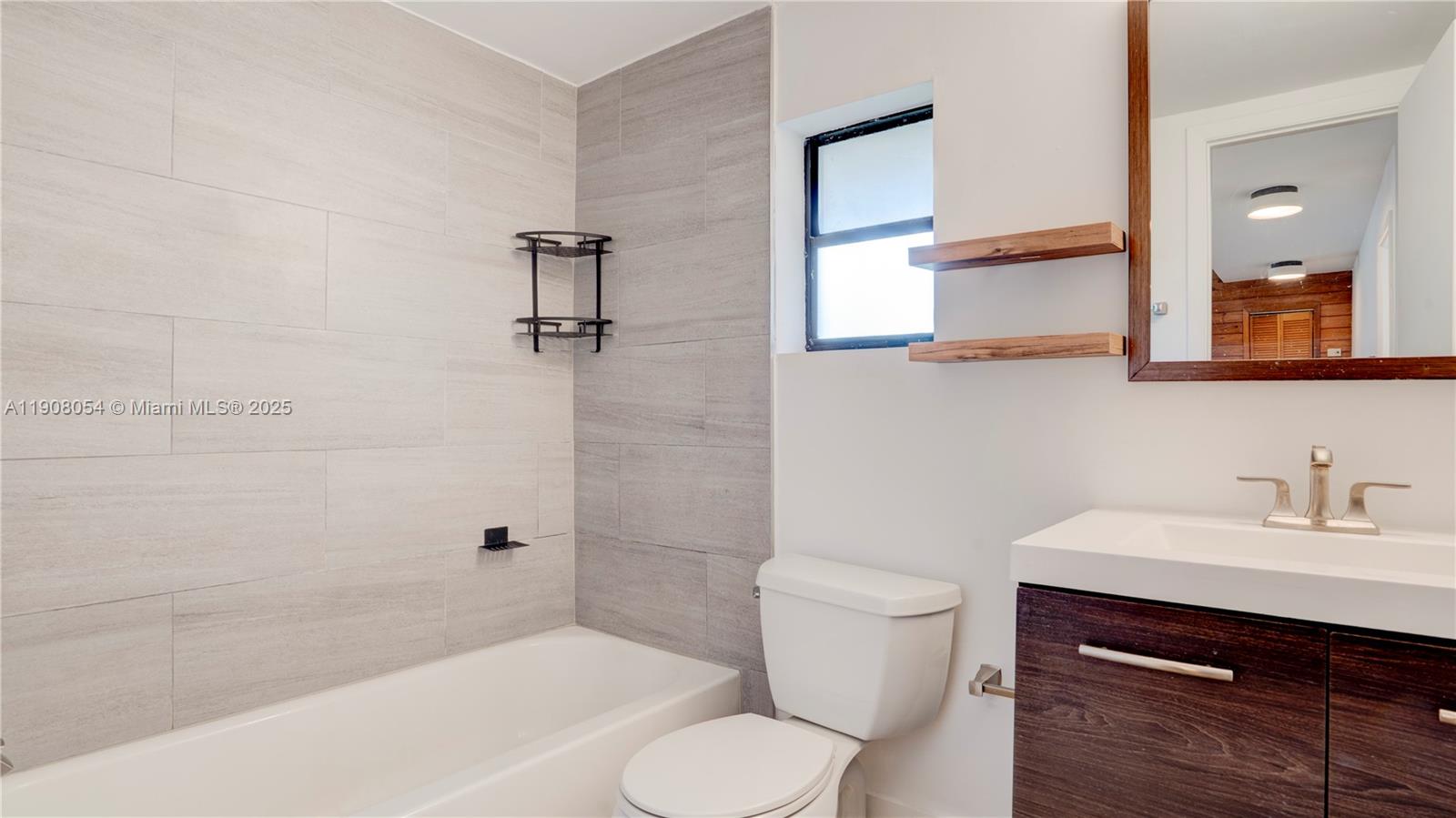 WINONA PARK - Residential Lease