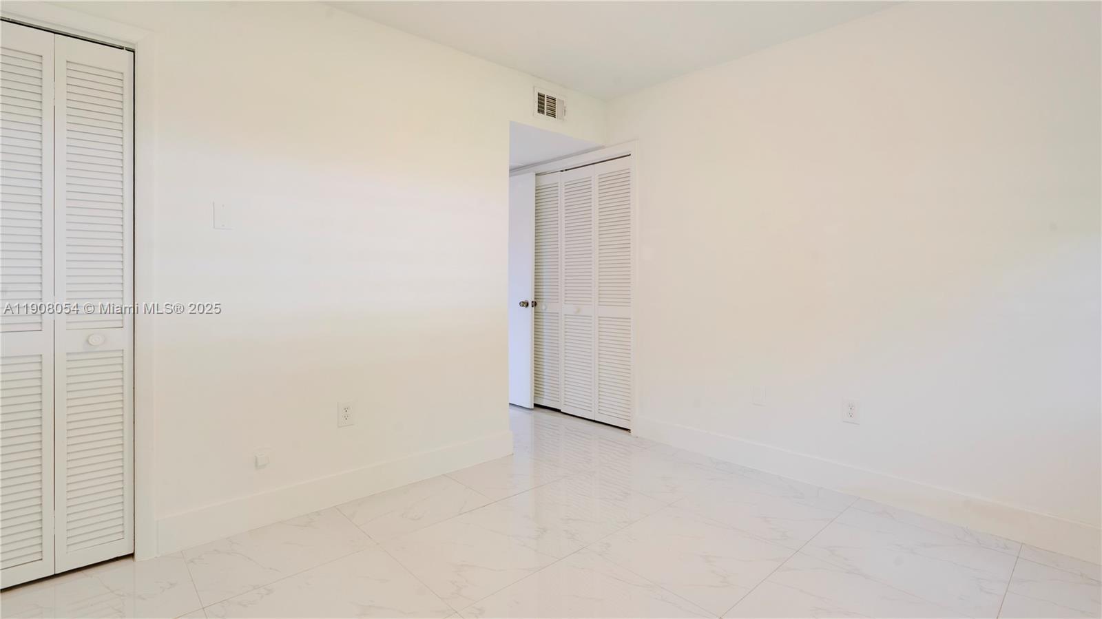 WINONA PARK - Residential Lease