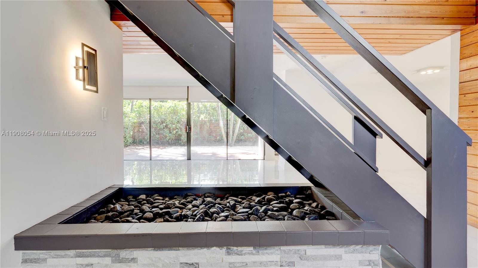 WINONA PARK - Residential Lease