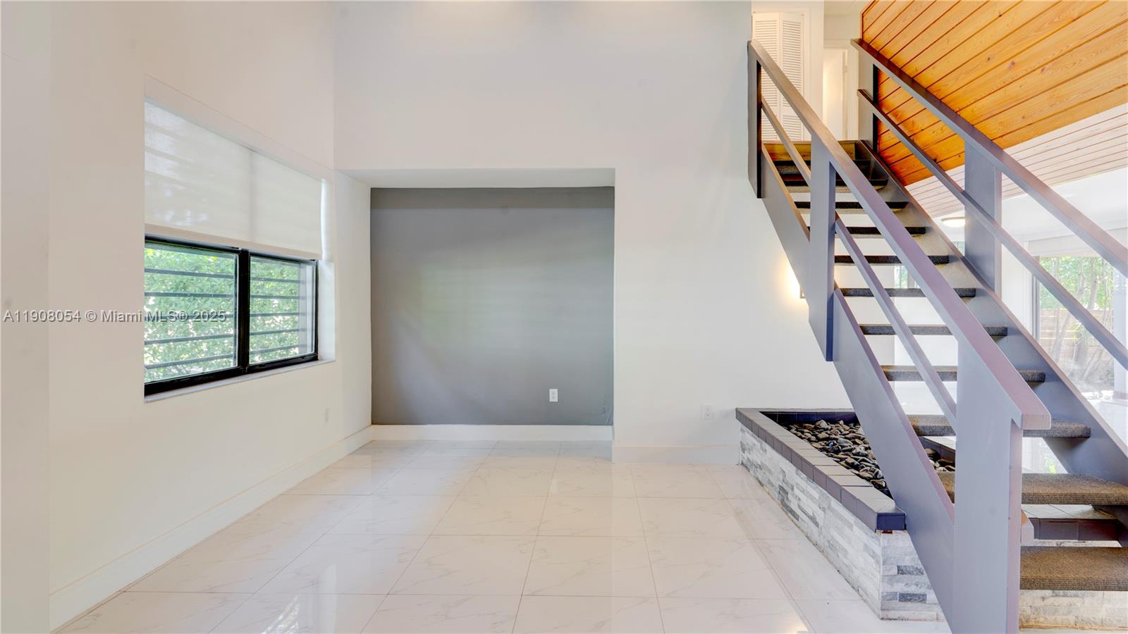 WINONA PARK - Residential Lease