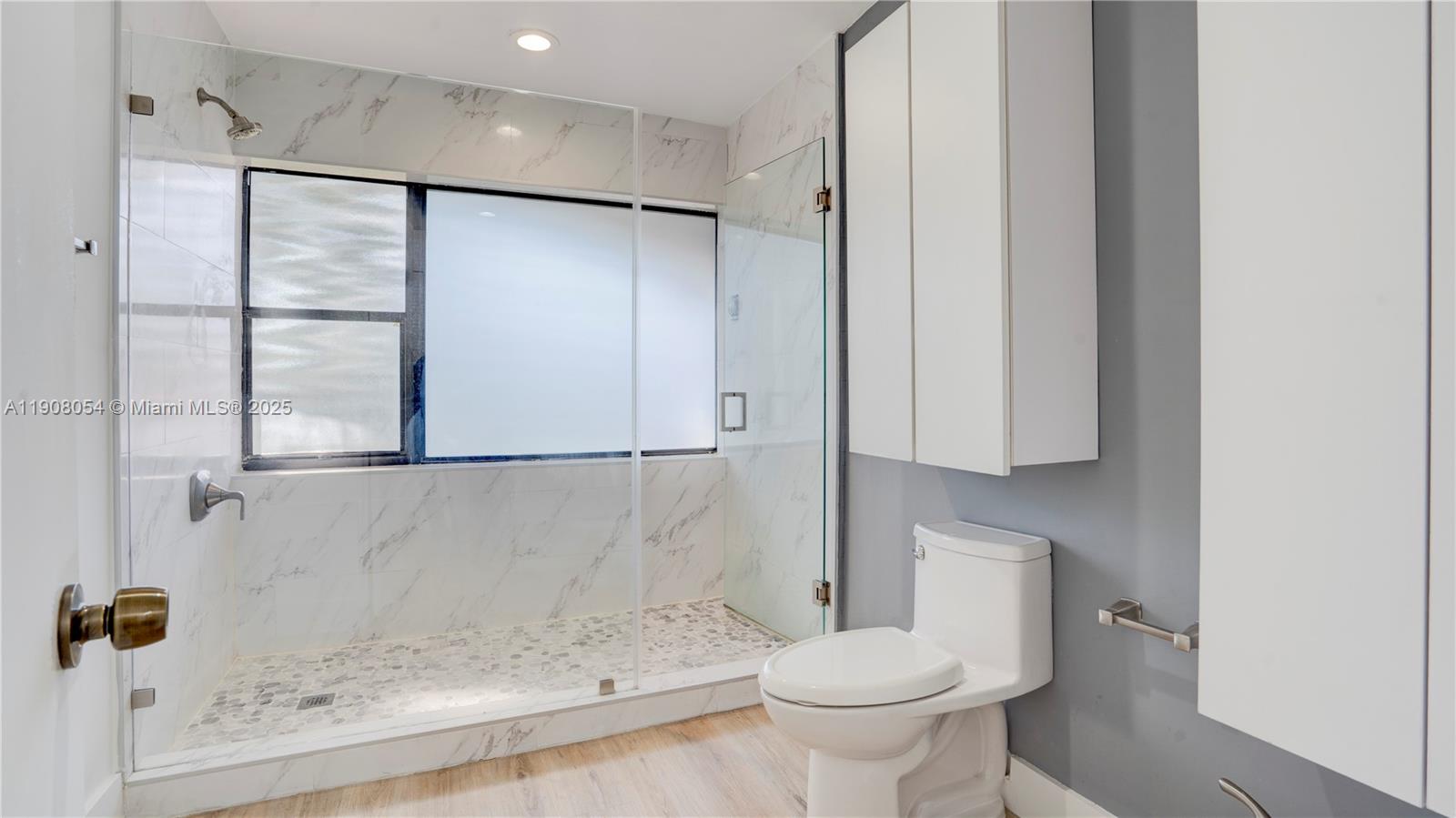 WINONA PARK - Residential Lease