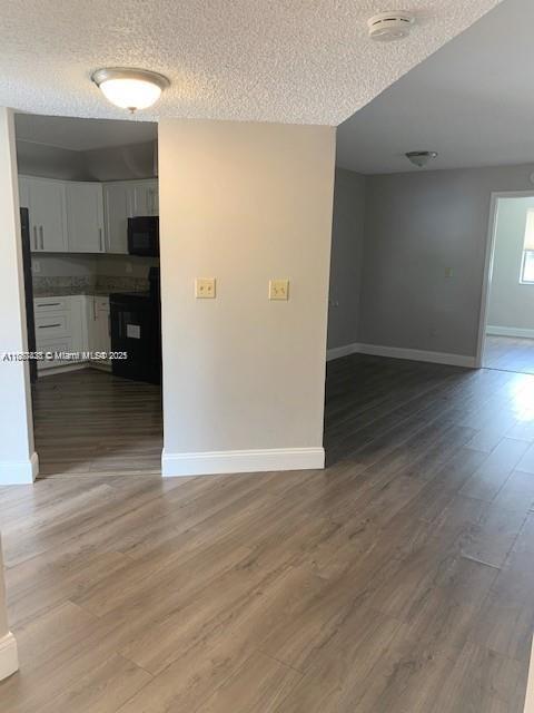 LAKESHORE CONDO #5 - Residential