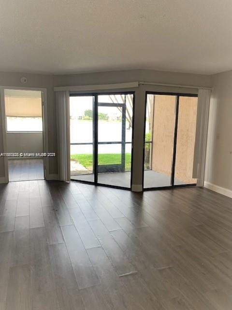 LAKESHORE CONDO #5 - Residential