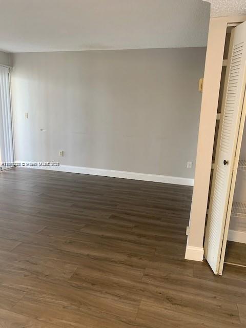 LAKESHORE CONDO #5 - Residential