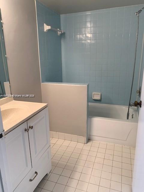 LAKESHORE CONDO #5 - Residential