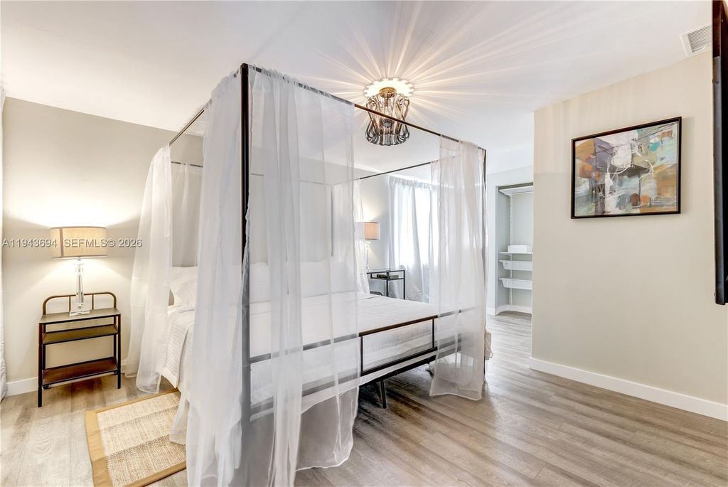 Photo of 427 S 24th Ave #6, Hollywood, FL 33020 (MLS # A11943694)