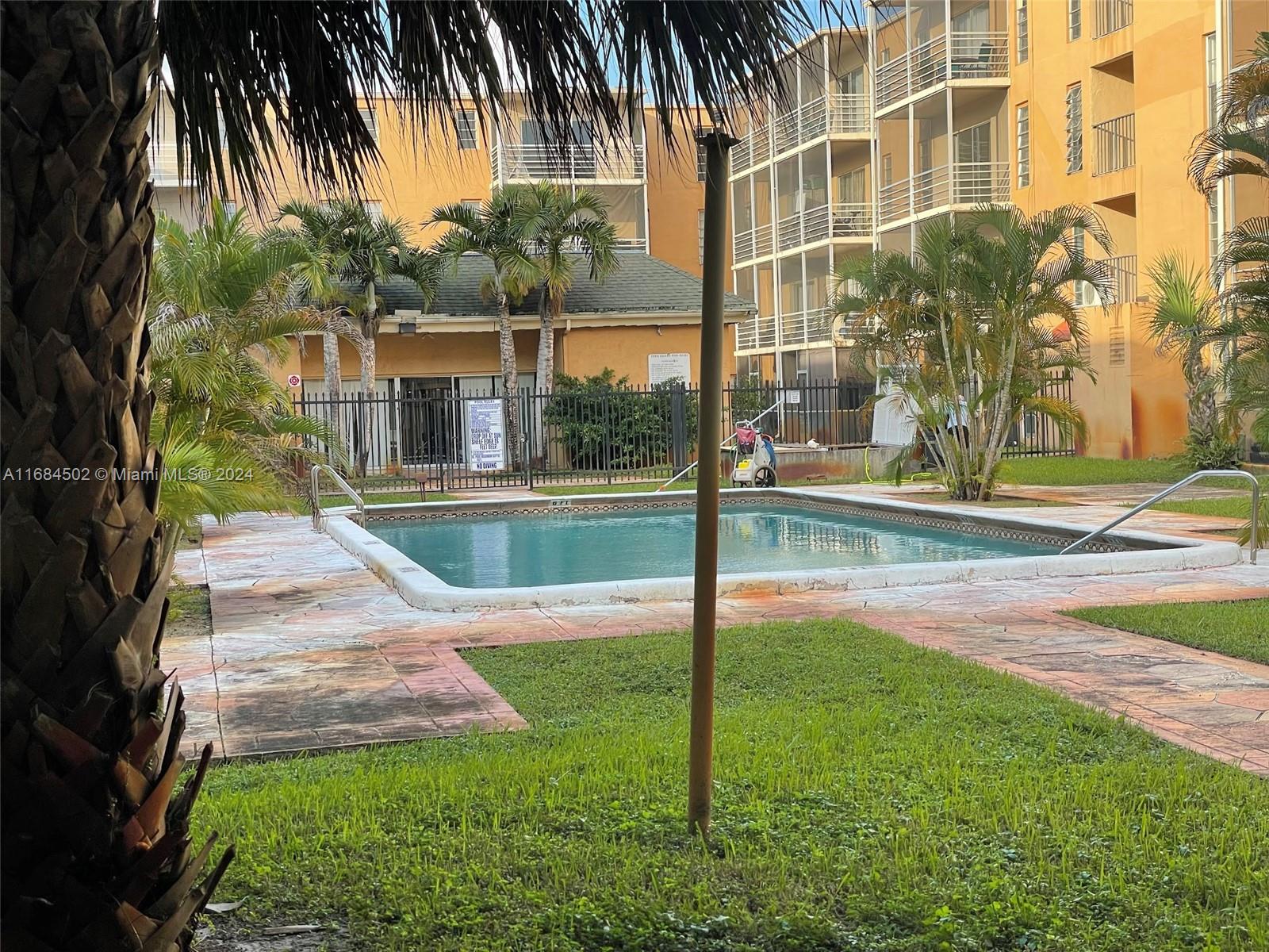 TOWN SQUARE CONDO - Residential