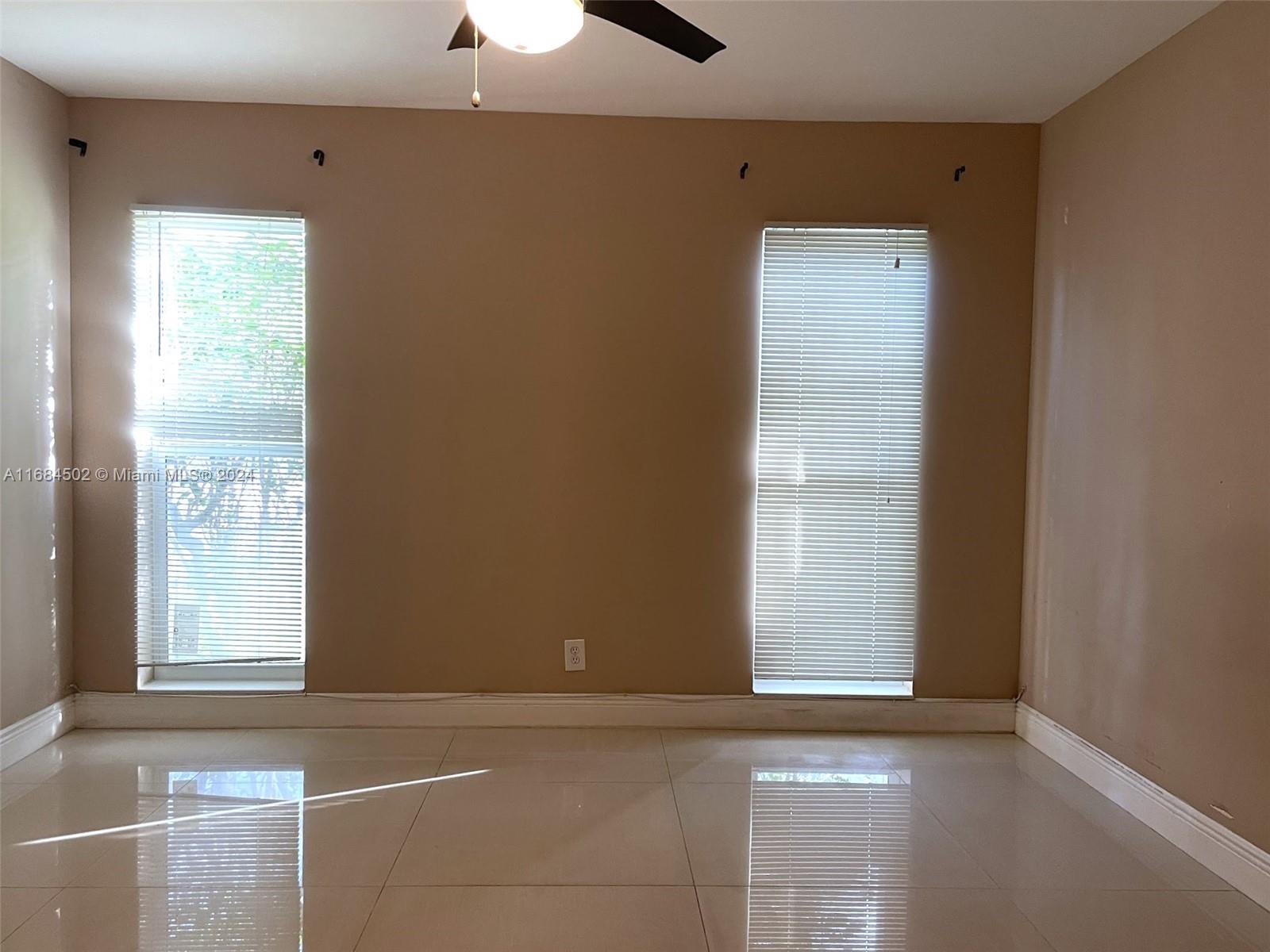 TOWN SQUARE CONDO - Residential