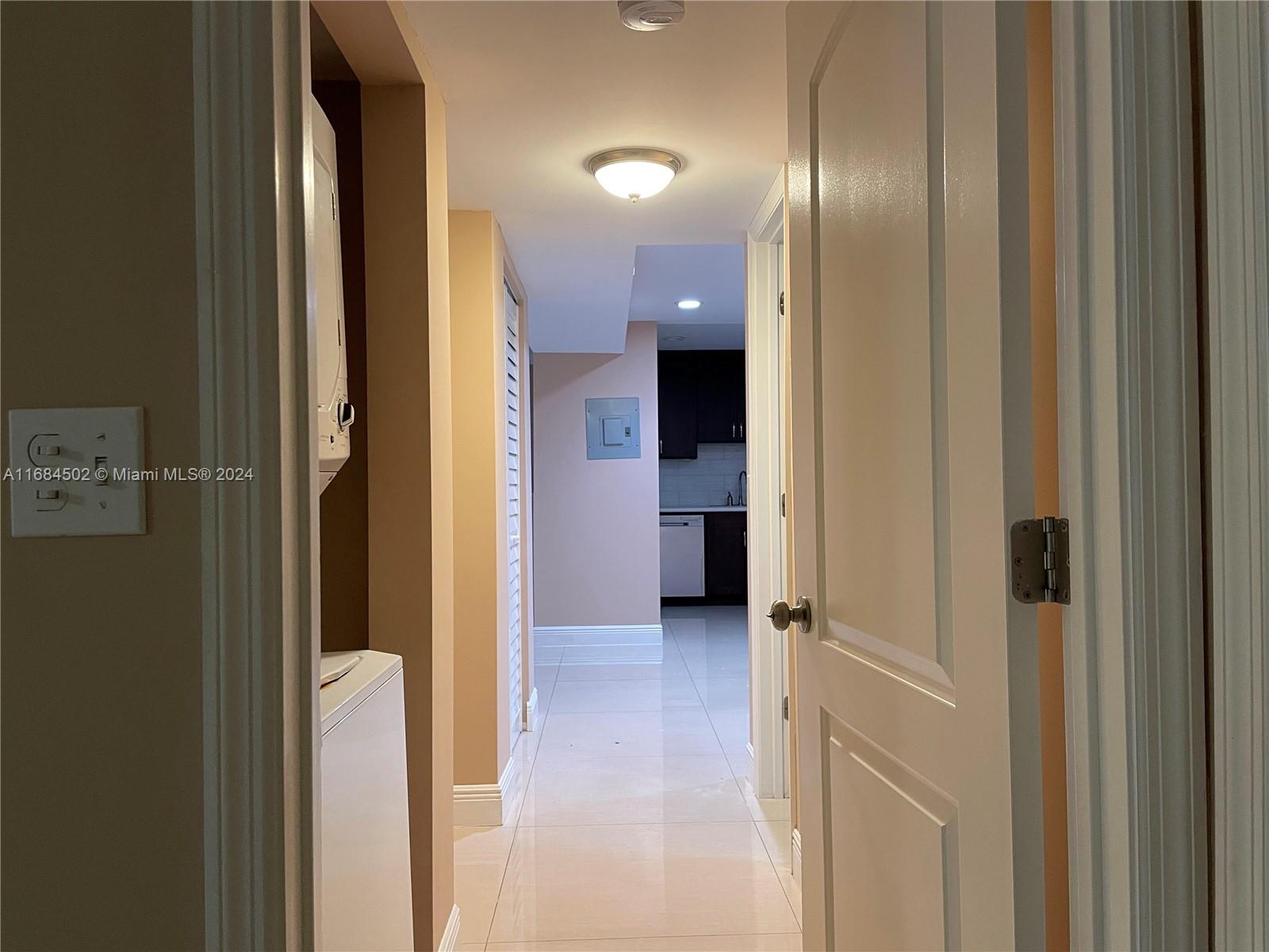 TOWN SQUARE CONDO - Residential