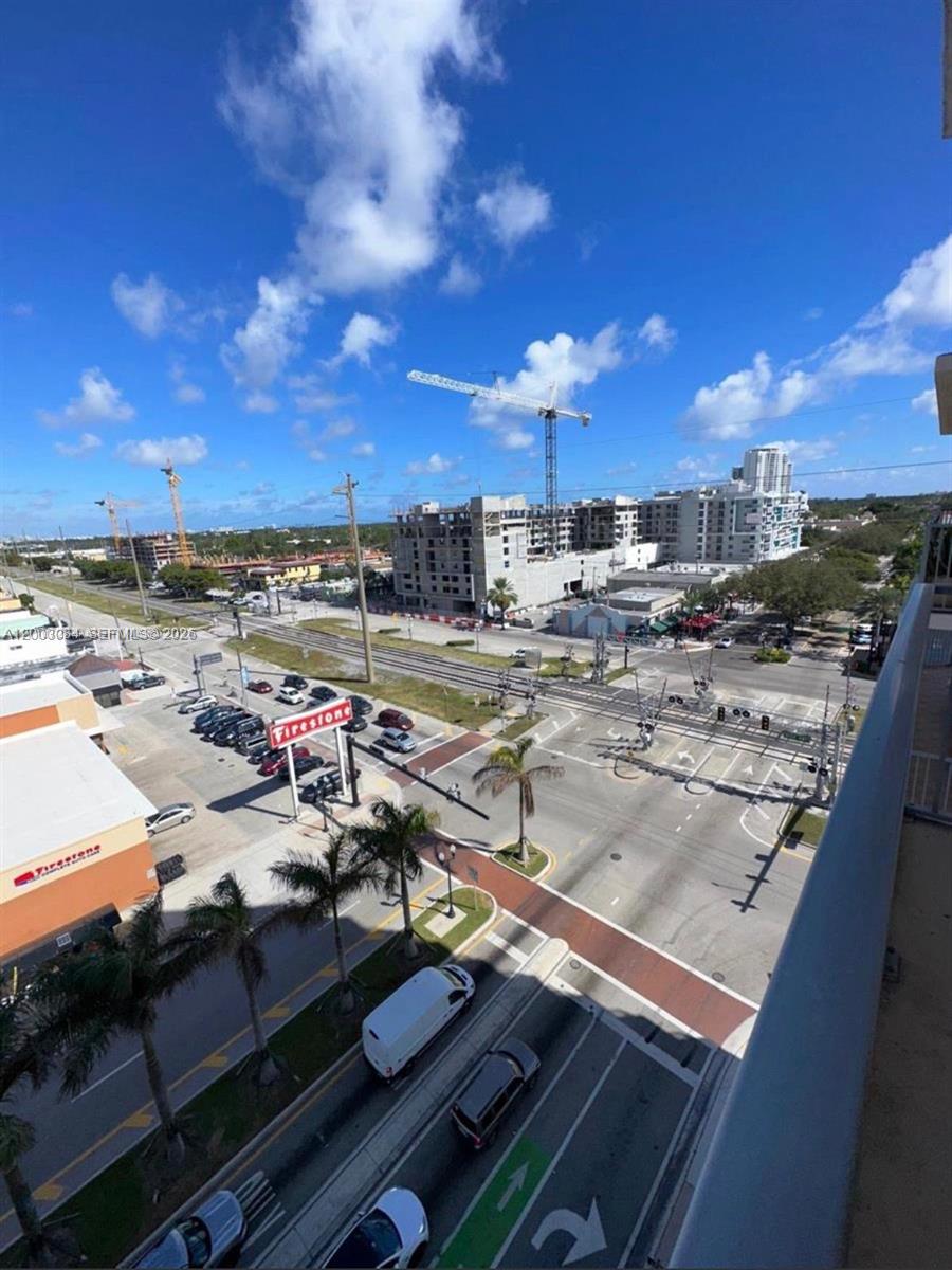 HOLLYWOOD STATION RES CON - Residential Lease