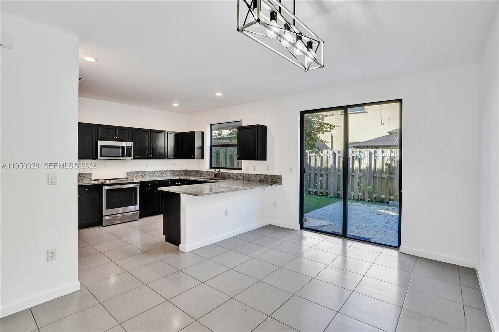 COCO PALM ESTATES - Residential